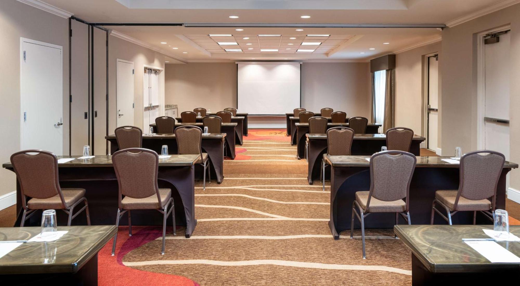 Hilton Garden Inn BWI Airport Linthicum Exterior photo
