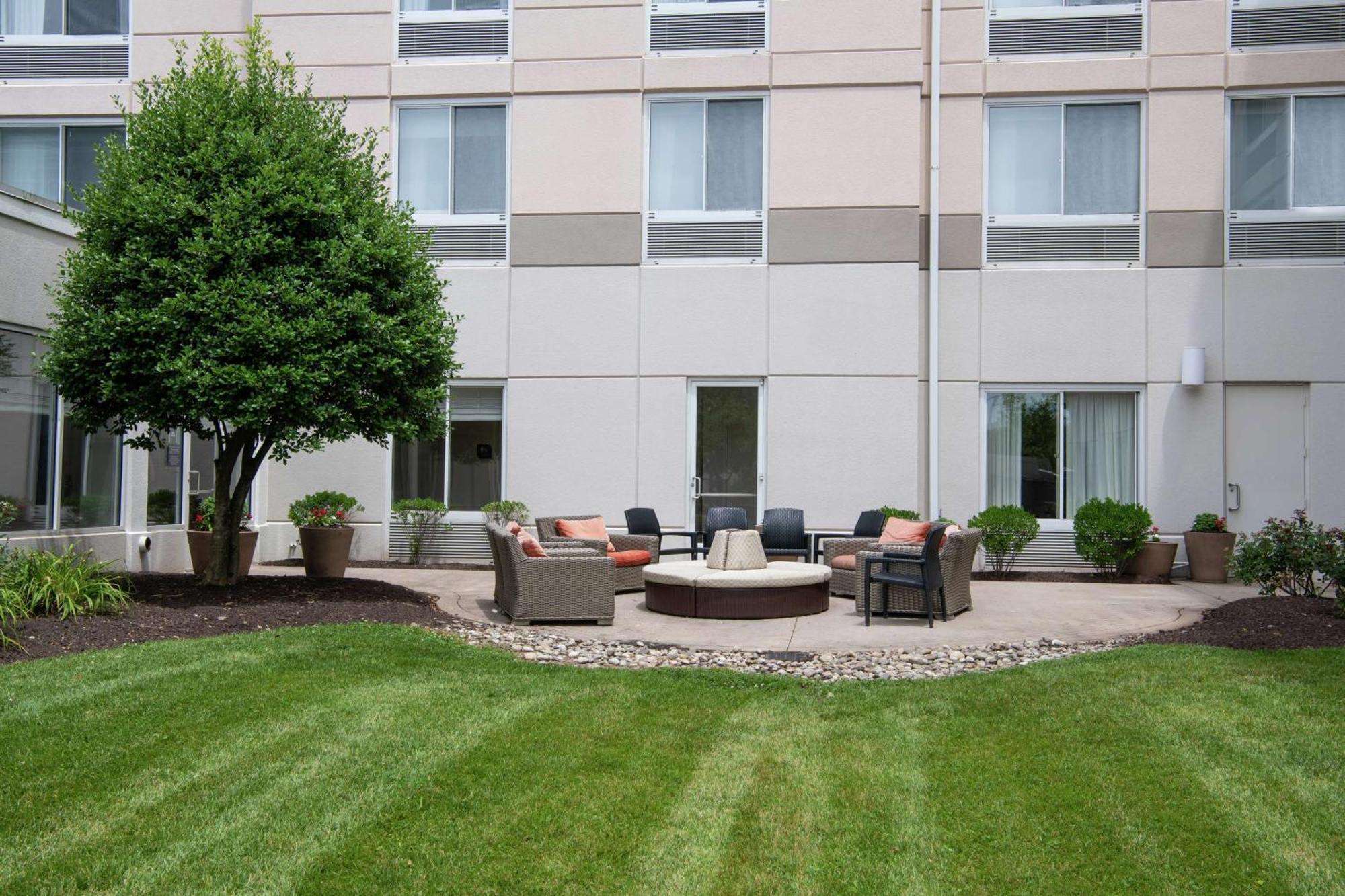 Hilton Garden Inn BWI Airport Linthicum Exterior photo